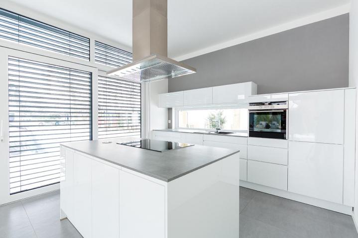 Nous sommes à votre service pour toute fabrication et installation de produits en quartz.